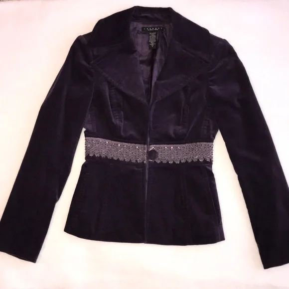 Laundry Blazer - Picture 1 of 4